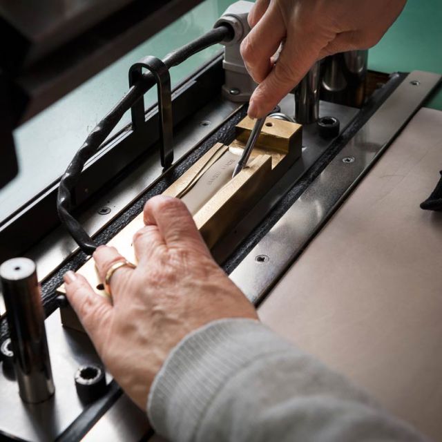 Close up mains Bracelets Protexo SA